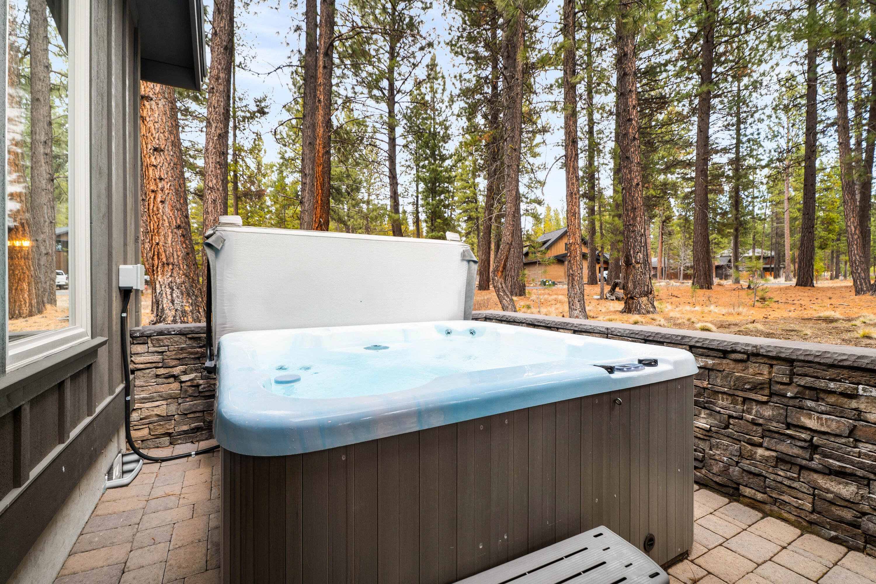 56302 Sable Rock Loop, Unit 255 Bend, OR 97707 - Photo 58 of 65 a view of outdoor space with seating area