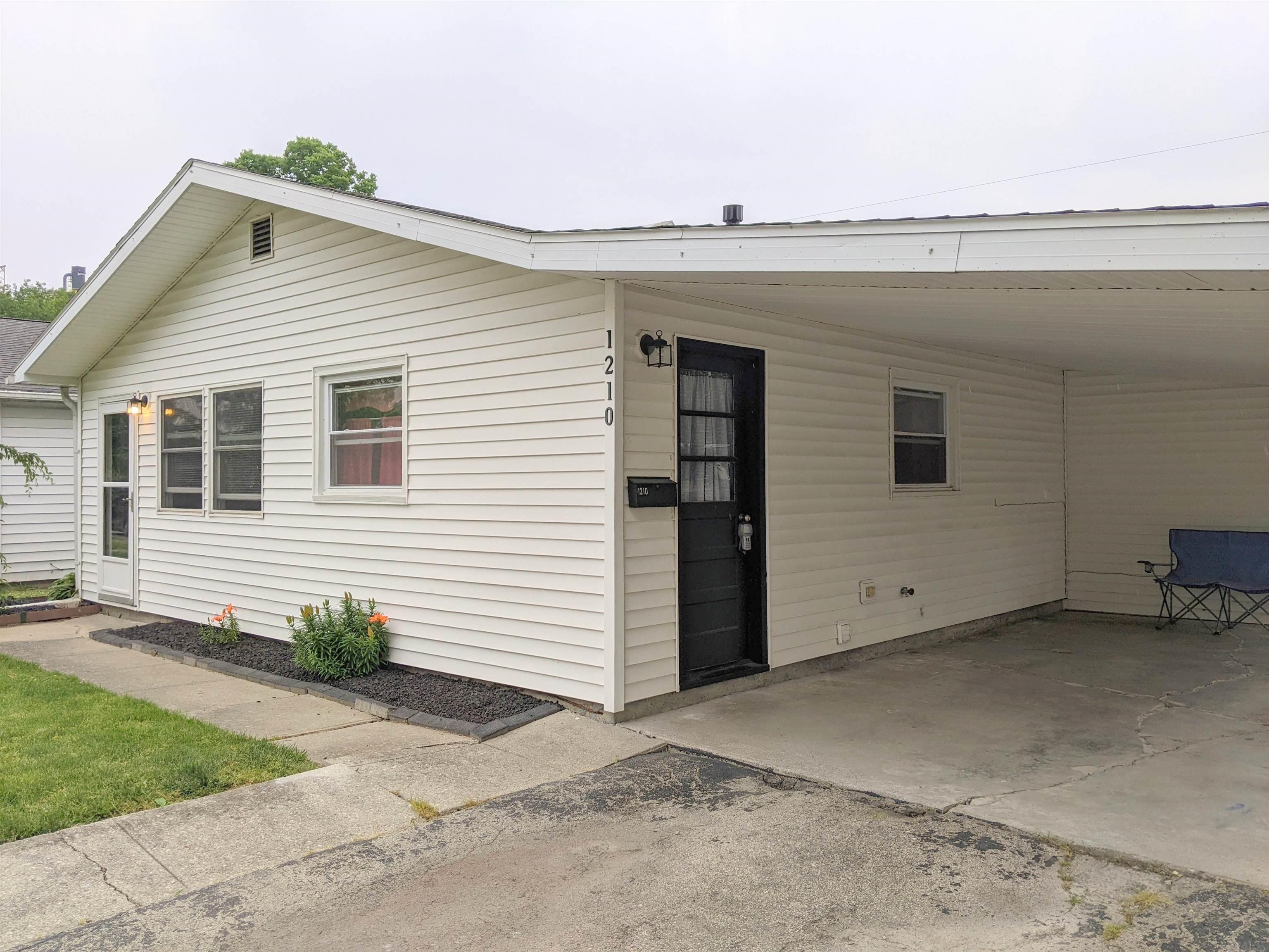 1210 Lewis Place Decatur, IN 46733 - Photo 4 of 17