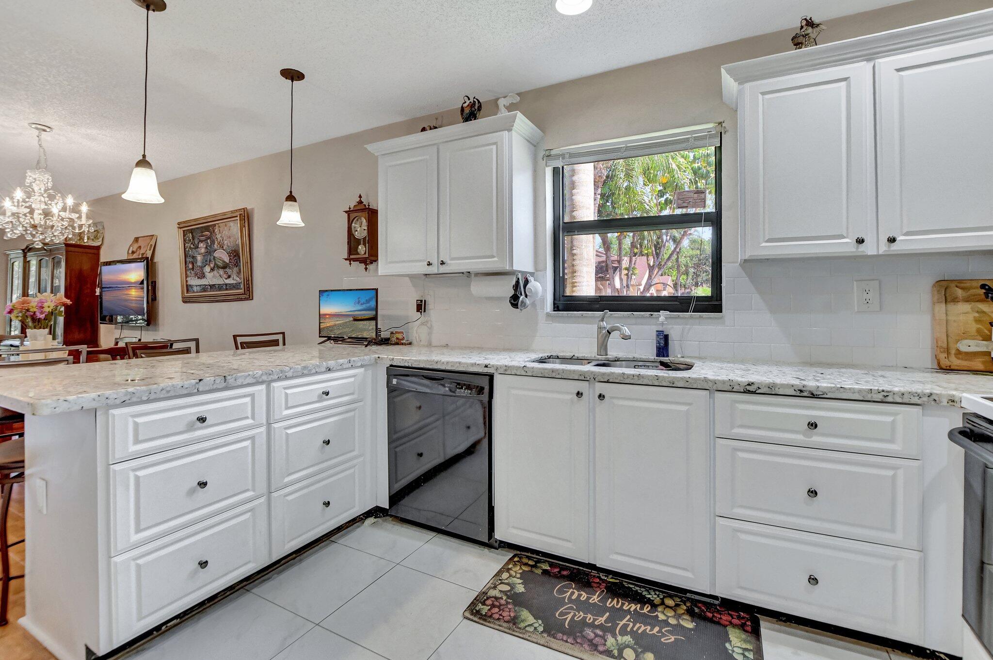 23359 Southwest 55th Way, Unit H Boca Raton, FL 33433 - Photo 14 of 41 Kitchen with Window