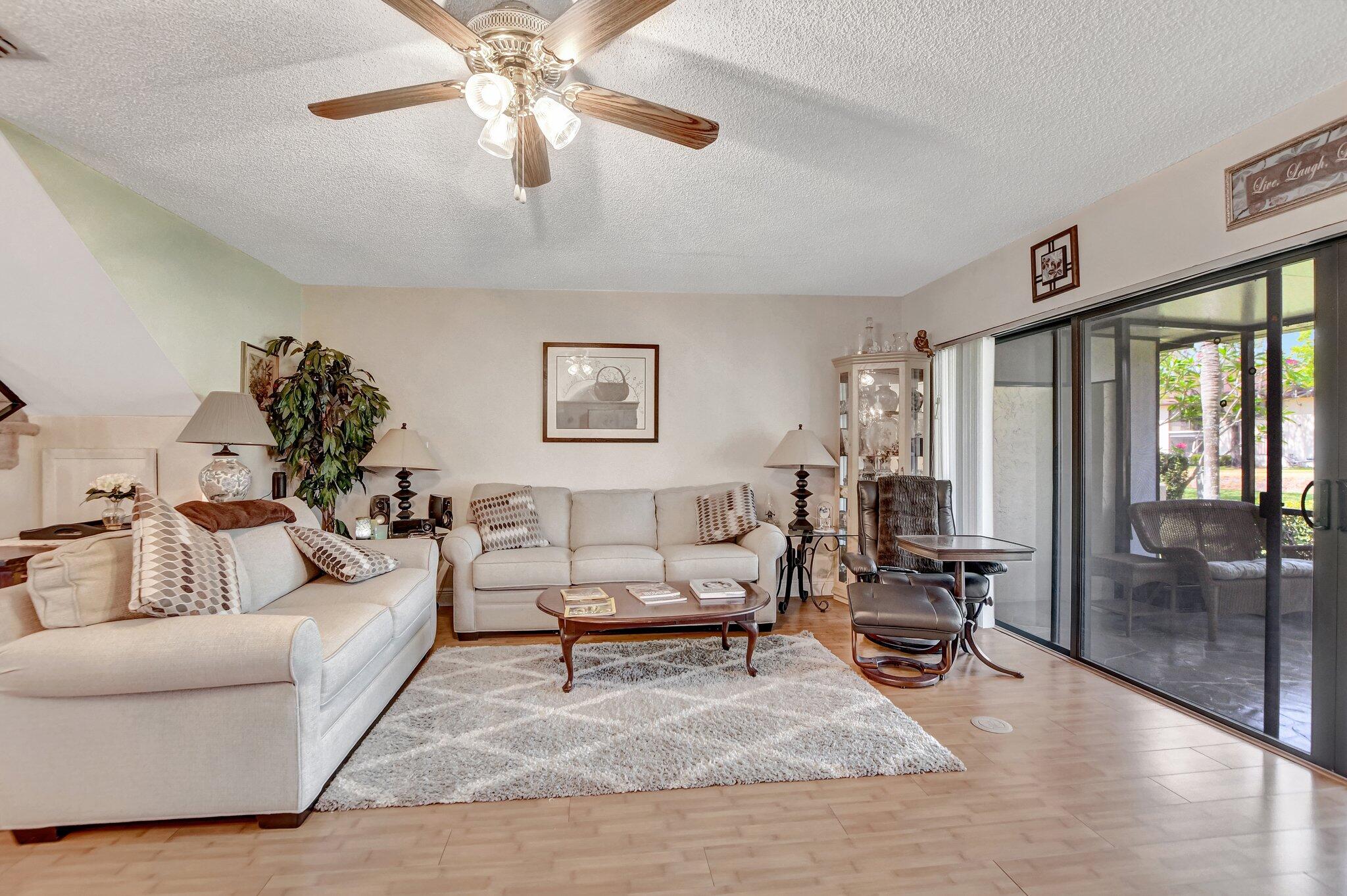 23359 Southwest 55th Way, Unit H Boca Raton, FL 33433 - Photo 19 of 41 Living room