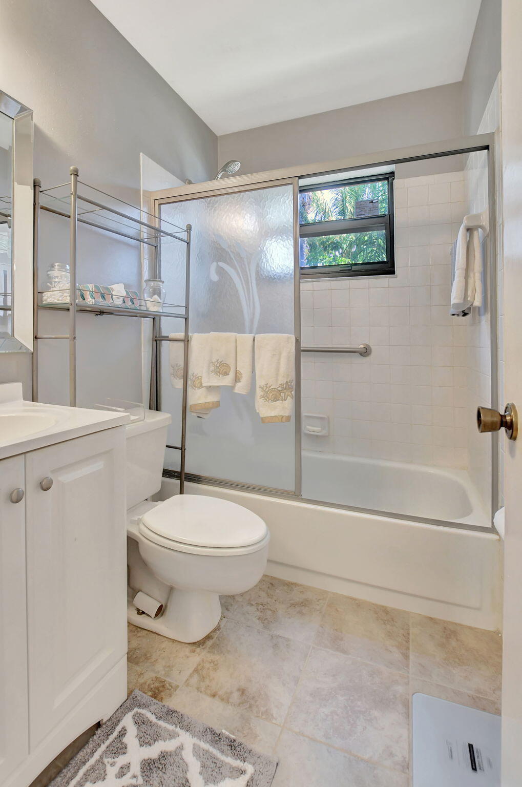 23359 Southwest 55th Way, Unit H Boca Raton, FL 33433 - Photo 24 of 41 Guest bath 1