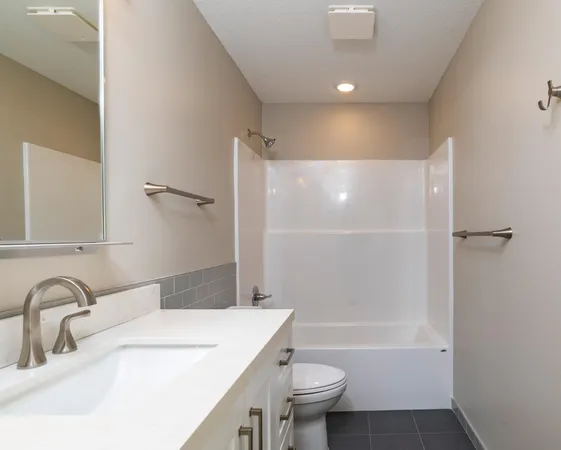 $670,000 | 1106 Hawthorne Avenue East, St. Paul, MN 55106