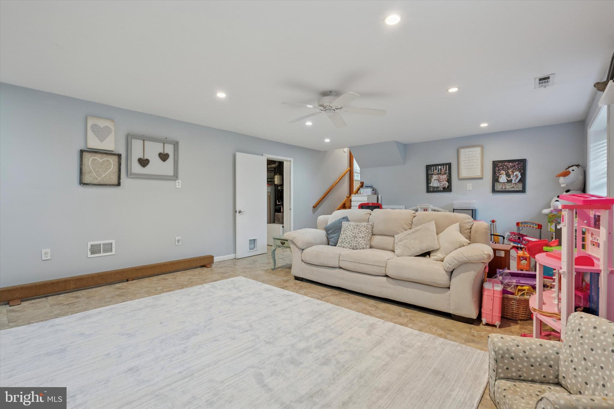 2259 Oakfield Road Warrington, PA 18976 - Photo 24 of 55 Family Room