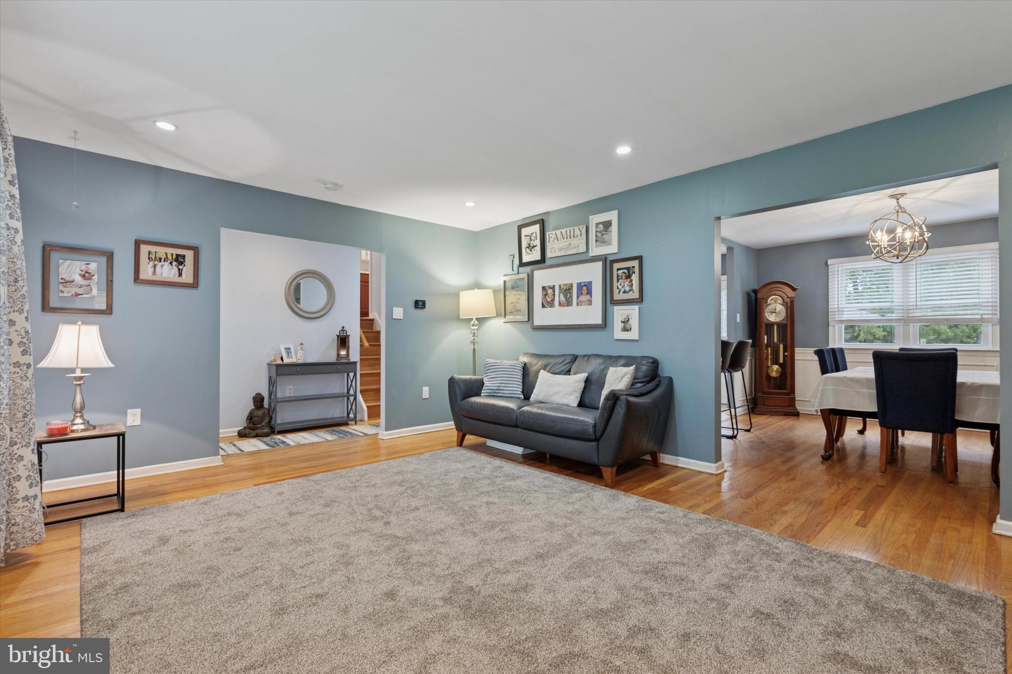 2259 Oakfield Road Warrington, PA 18976 - Photo 9 of 55 Living Room