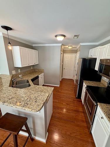 6430 Lookout Point Circle Midlothian, VA 23112 - Photo 17 of 36