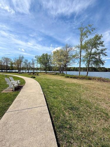 6430 Lookout Point Circle Midlothian, VA 23112 - Photo 35 of 36