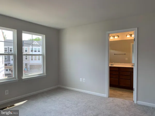 $2,900 | 3969 Shire Meadow Lane, Triangle, VA 22172