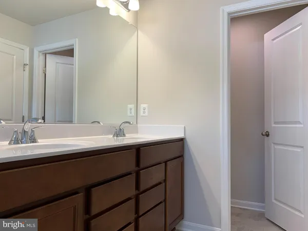 $2,900 | 3969 Shire Meadow Lane, Triangle, VA 22172