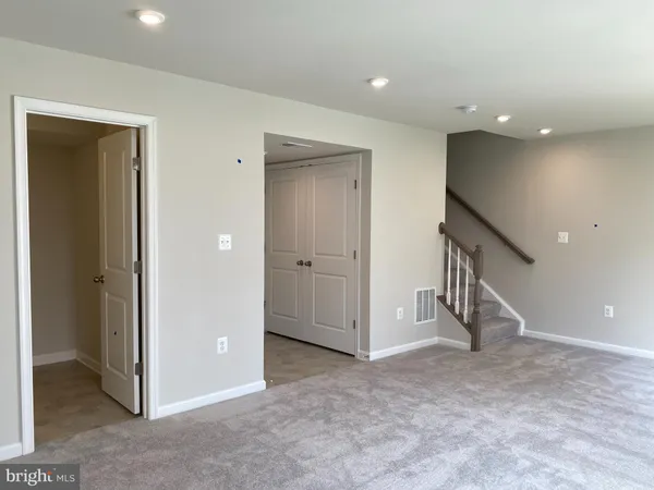 $2,900 | 3969 Shire Meadow Lane, Triangle, VA 22172