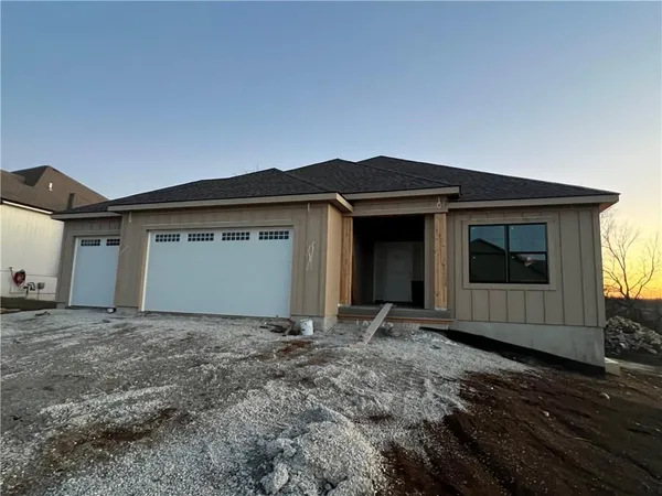 $545,900 | 11717 East 231st Street, Peculiar, MO 64078