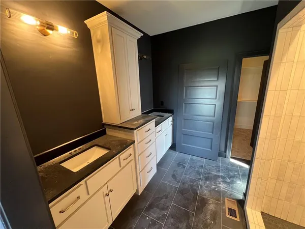 $549,900 | 11717 East 231st Street, Peculiar, MO 64078