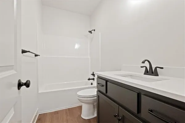 $549,900 | 11717 East 231st Street, Peculiar, MO 64078