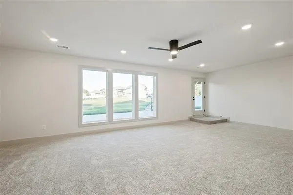 $549,900 | 11717 East 231st Street, Peculiar, MO 64078