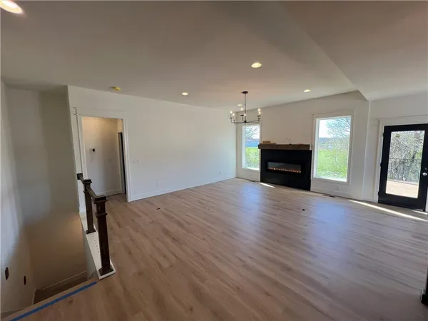 $549,900 | 11717 East 231st Street, Peculiar, MO 64078