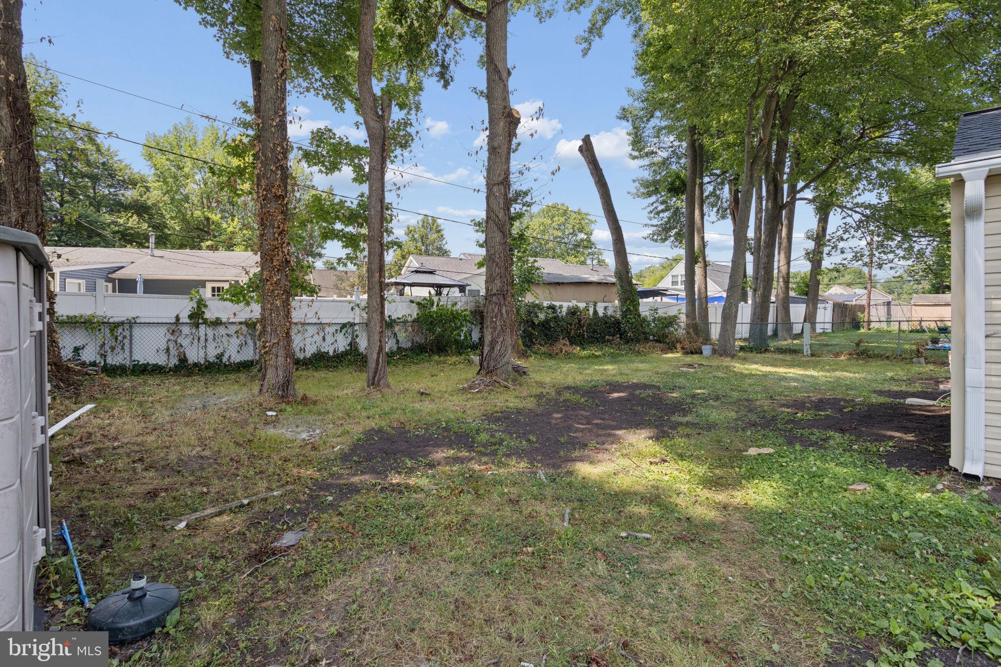 29 Executive Lane Willingboro, NJ 08046 - Photo 28 of 29 Backyard