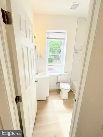 $1,490 | 5031 West Girard Avenue, Unit 2, Philadelphia, PA 19131