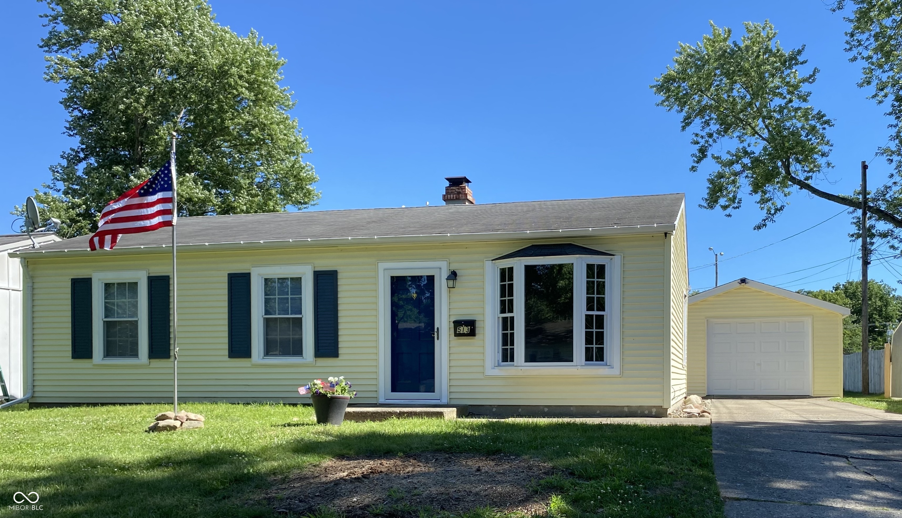 513 Ellerdale Road Chesterfield, IN 46017 - Photo 3 of 21