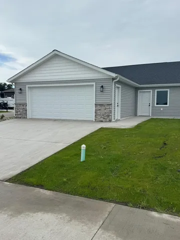 $399,900 | 1041 Village Lane, Detroit Lakes, MN 56501
