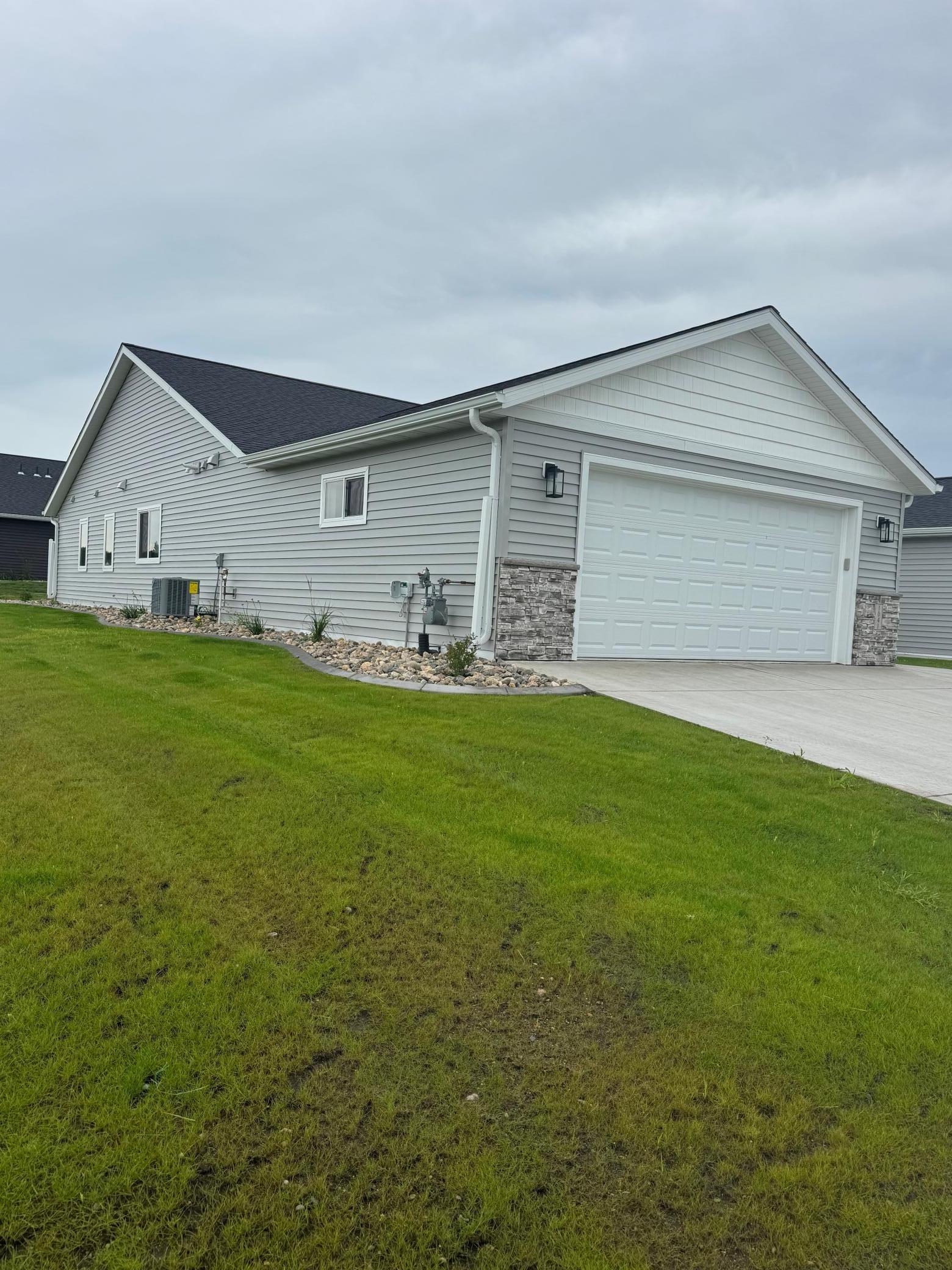 1041 Village Lane Detroit Lakes, MN 56501 - Photo 2 of 12