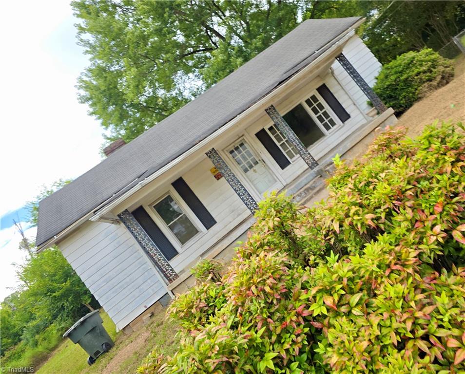 1309 Ridge Avenue Eden, NC 27288 - Photo 3 of 13 Gallery Image 3
