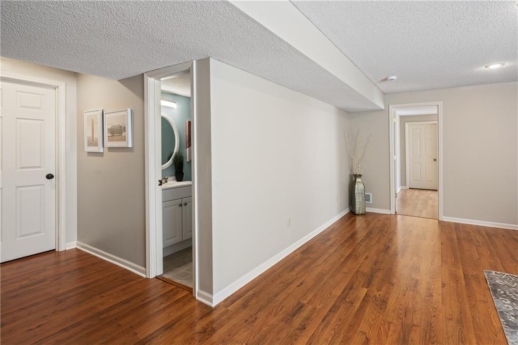 20847 South Barker Road Spring Hill, KS 66083 - Photo 33 of 40