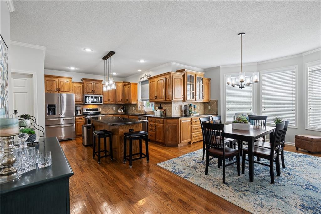 20847 South Barker Road Spring Hill, KS 66083 - Photo 9 of 40