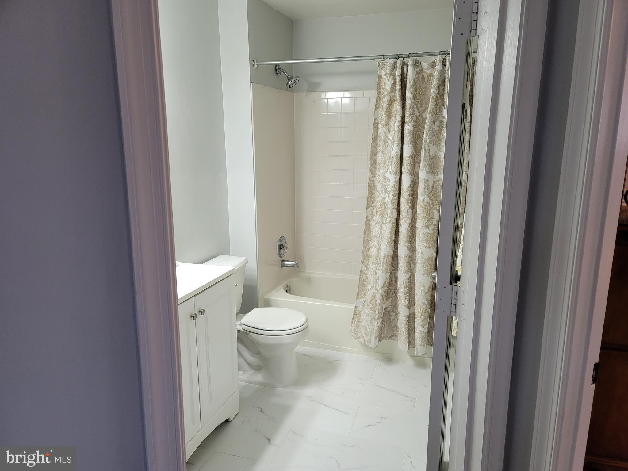 14154 Cuddy Loop Woodbridge, VA 22193 - Photo 24 of 26 bathroom