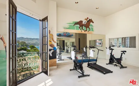 $90,000,000 | 28824 Cliffside Drive, Malibu, CA 90265