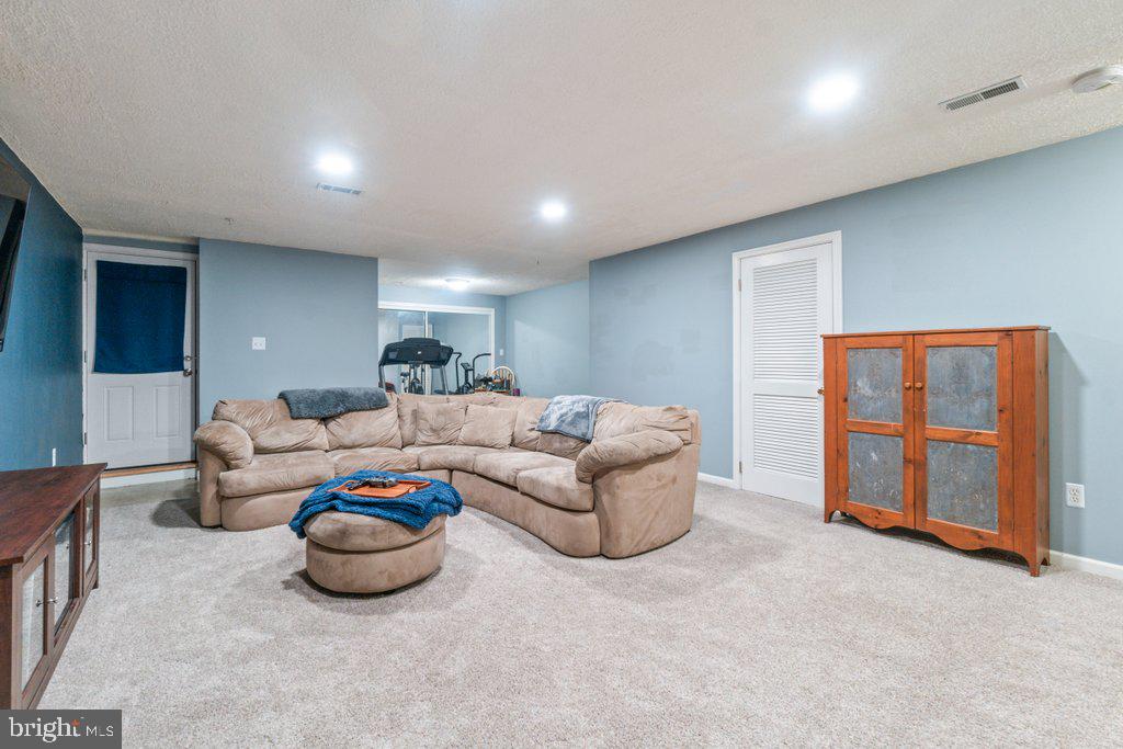 31 Gunfalls Garth Nottingham, MD 21236 - Photo 39 of 40 Gallery Image 39