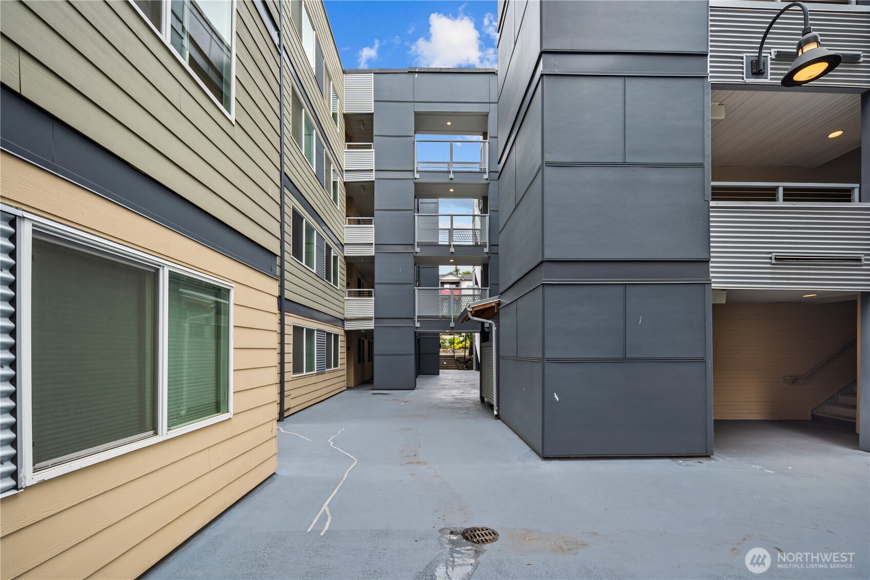 1311 12th Avenue South, Unit F401 Seattle, WA 98144 - Photo 25 of 40