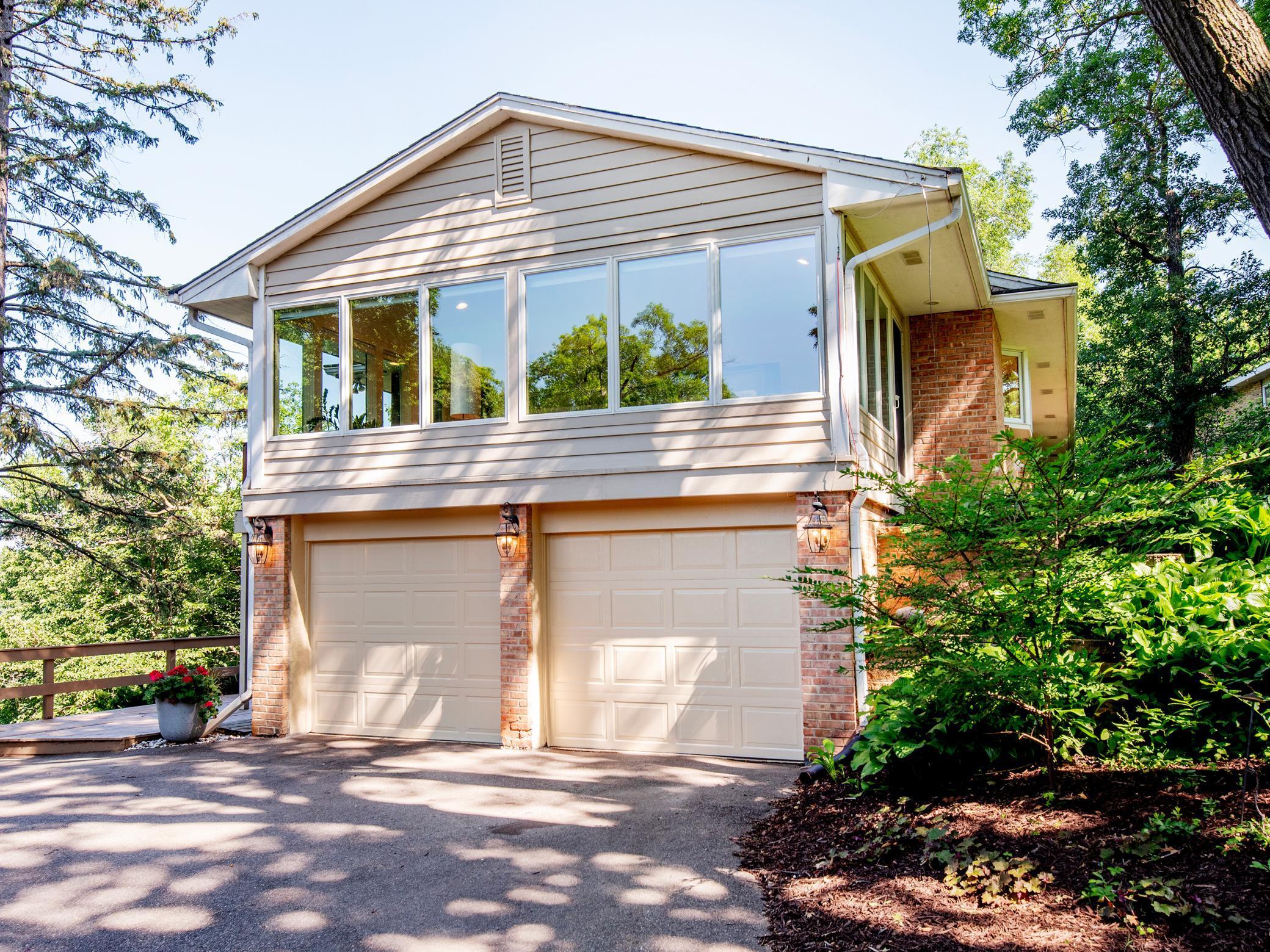 8218 Oakmere Road Bloomington, MN 55438 - Photo 2 of 53
