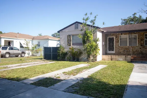 $3,000 | 5860 Southwest 9th Street, Unit A, West Miami, FL 33144