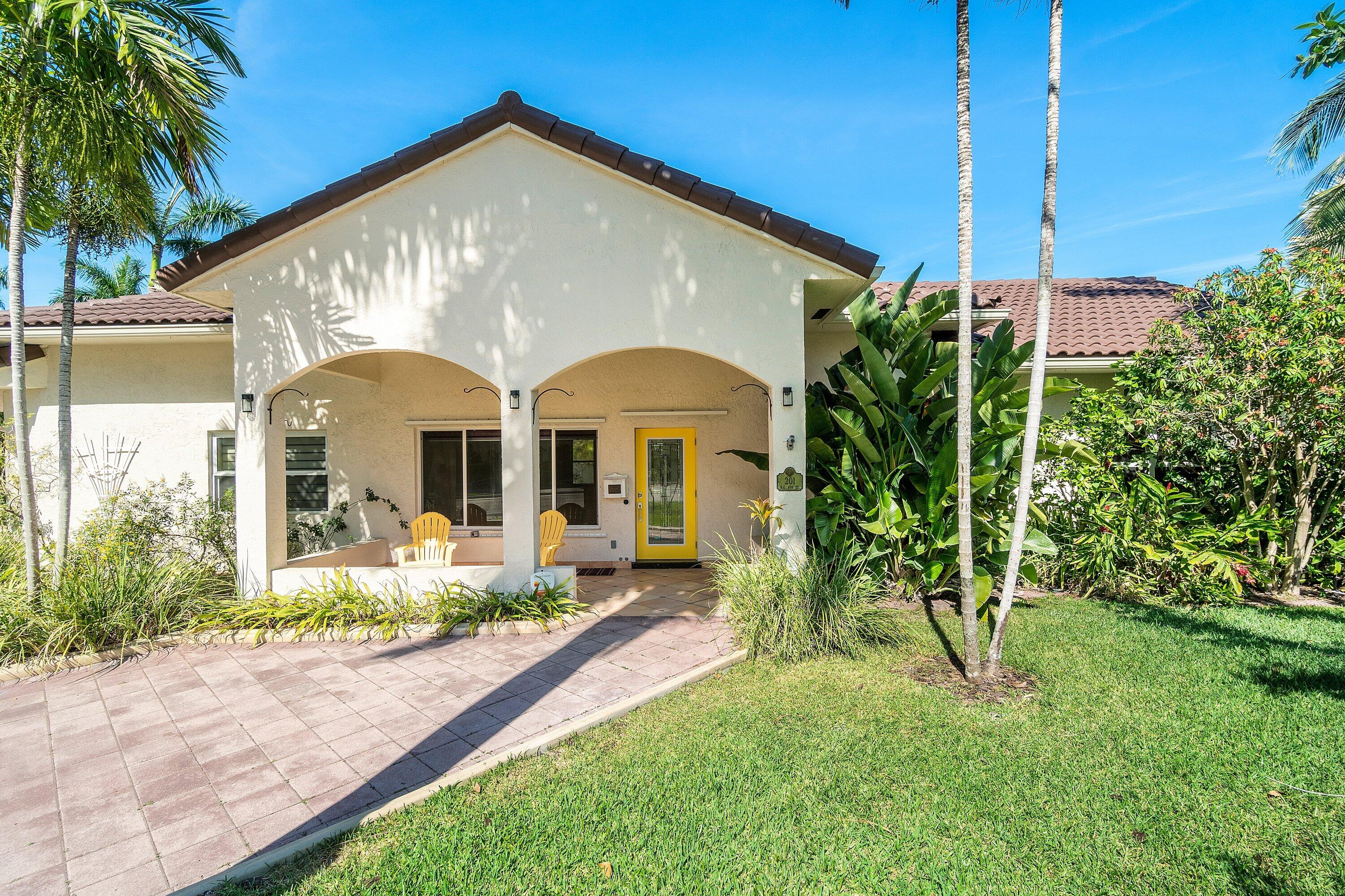 201 Northeast 4th Street Boca Raton, FL 33432 - Photo 5 of 33 004-201Northeast4thStreet-BocaRaton-FL-3