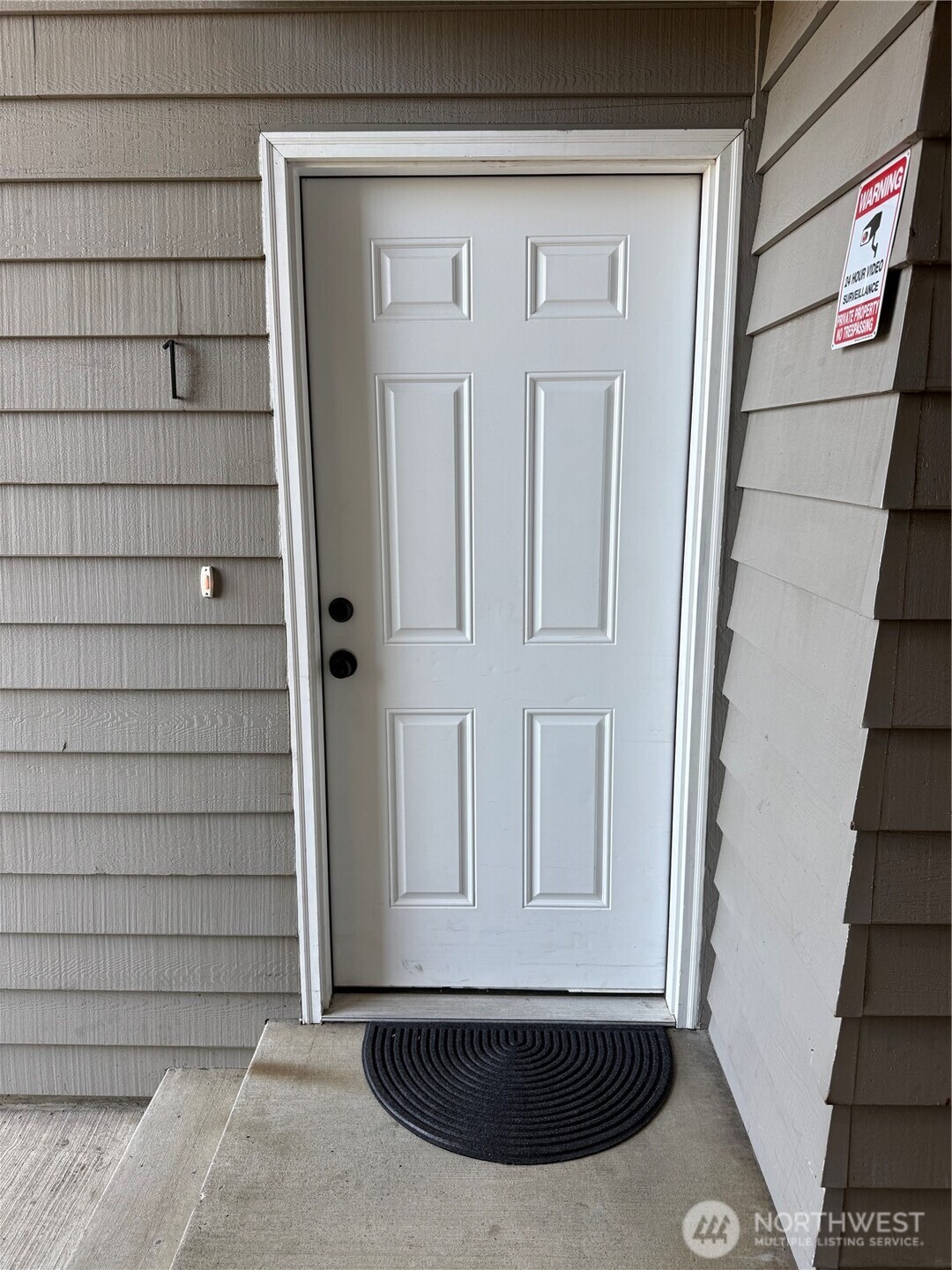 1111 West Market Street Aberdeen, WA 98520 - Photo 24 of 40 a view of wooden door
