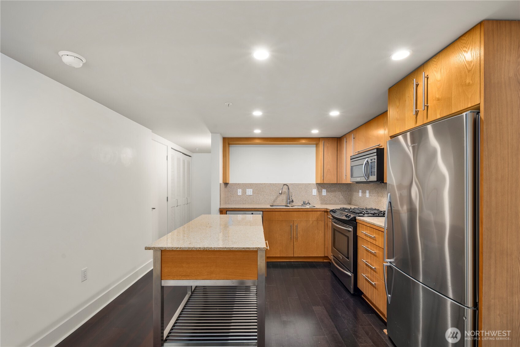 530 Broadway East, Unit 114 Seattle, WA 98102 - Photo 14 of 35