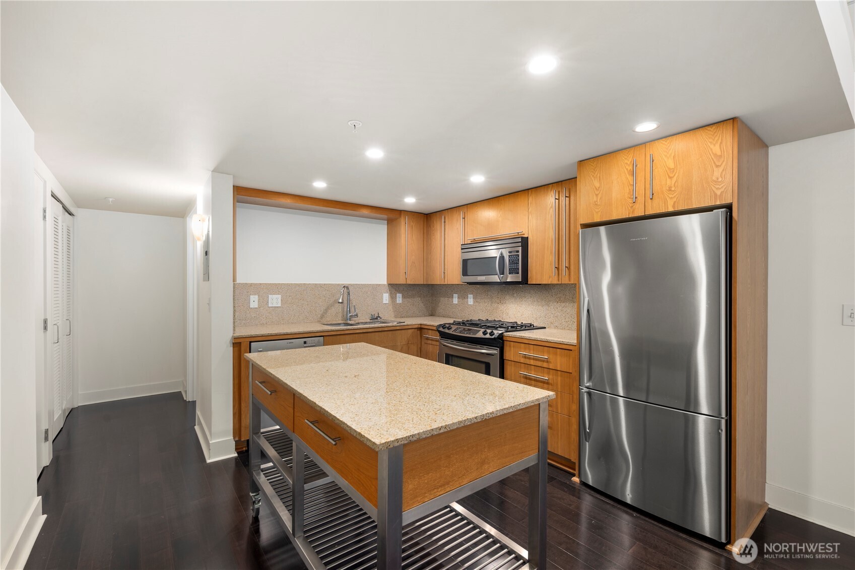 530 Broadway East, Unit 114 Seattle, WA 98102 - Photo 16 of 35