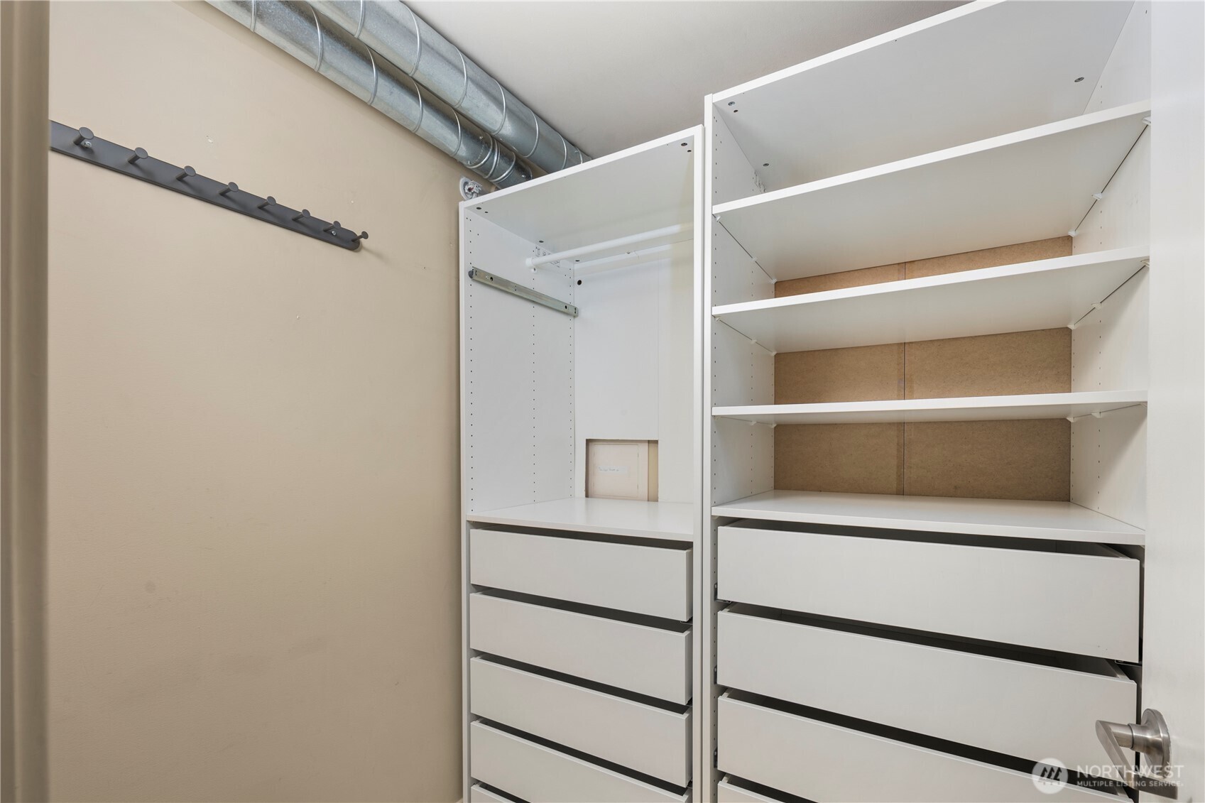 530 Broadway East, Unit 114 Seattle, WA 98102 - Photo 23 of 35