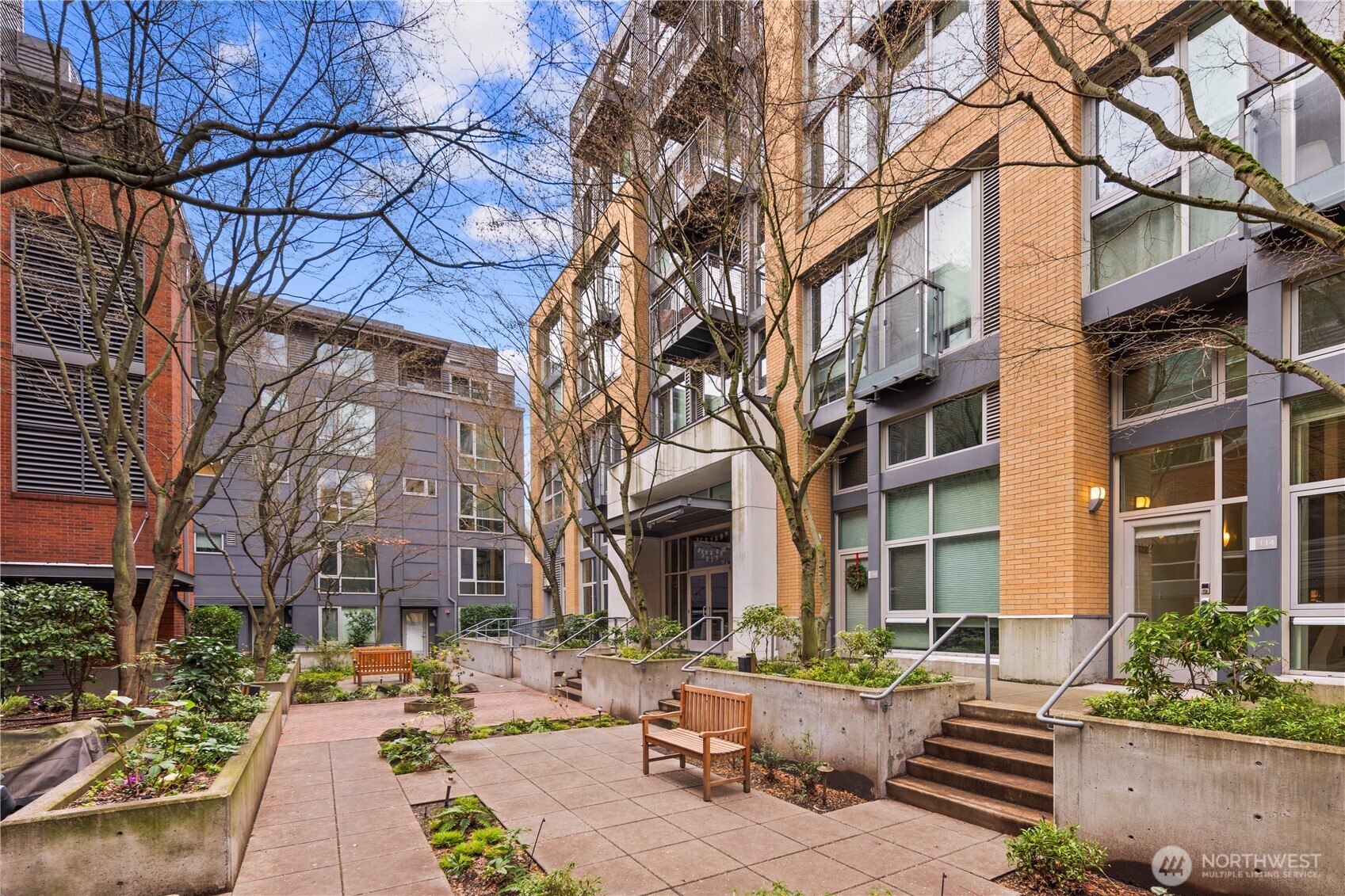 530 Broadway East, Unit 114 Seattle, WA 98102 - Photo 32 of 35