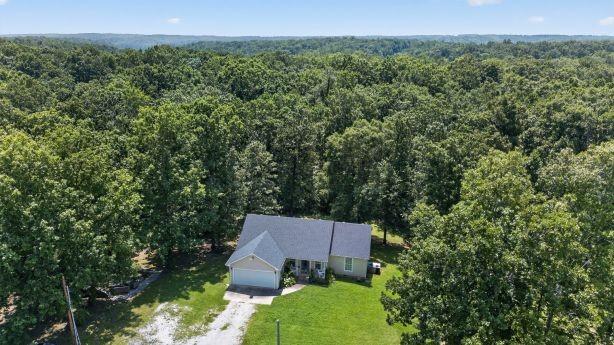 6836 Primm Springs Road Lyles, TN 37098 - Photo 7 of 31 Gallery Image 7