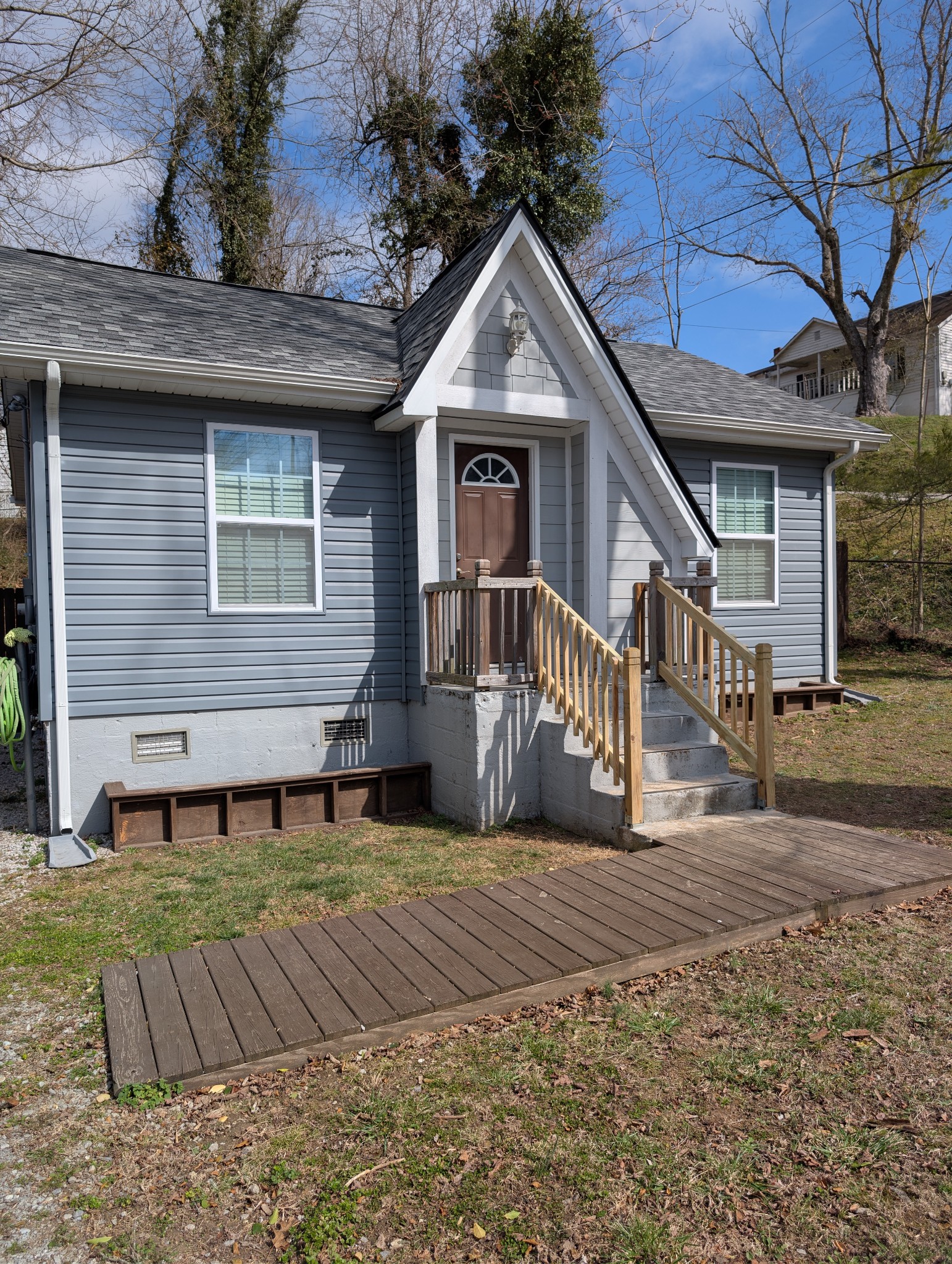 125 McGinness Avenue Carthage, TN 37030 - Photo 1 of 28 a view of a house with a yard
