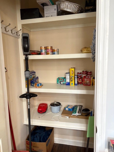 125 McGinness Avenue Carthage, TN 37030 - Photo 24 of 27 a room with a book shelf