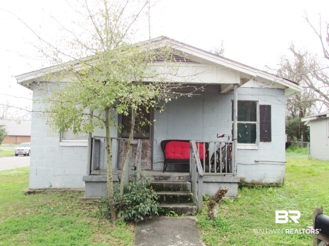 655 Live Oak Street Mobile, AL 36603 - Photo 3 of 5
