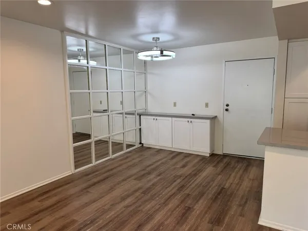 $2,995 | 700 West 3rd Street, Unit B107, Santa Ana, CA 92701