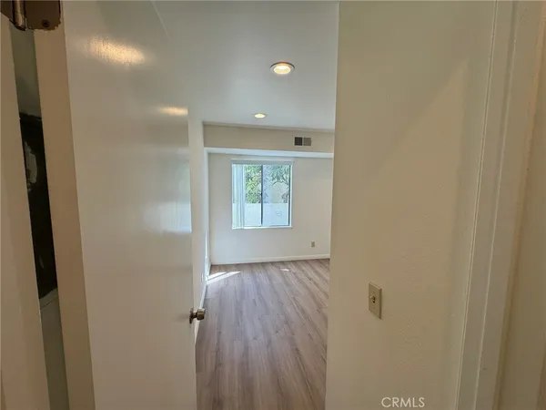 $2,995 | 700 West 3rd Street, Unit B107, Santa Ana, CA 92701