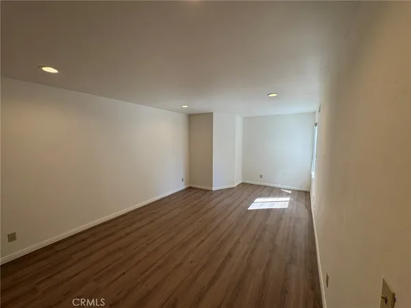 $2,995 | 700 West 3rd Street, Unit B107, Santa Ana, CA 92701