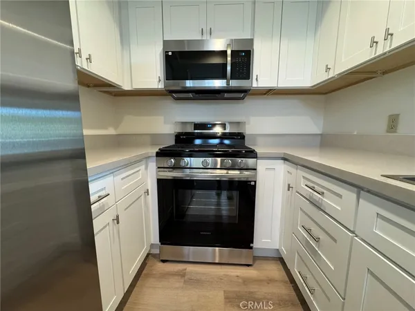 $2,995 | 700 West 3rd Street, Unit B107, Santa Ana, CA 92701