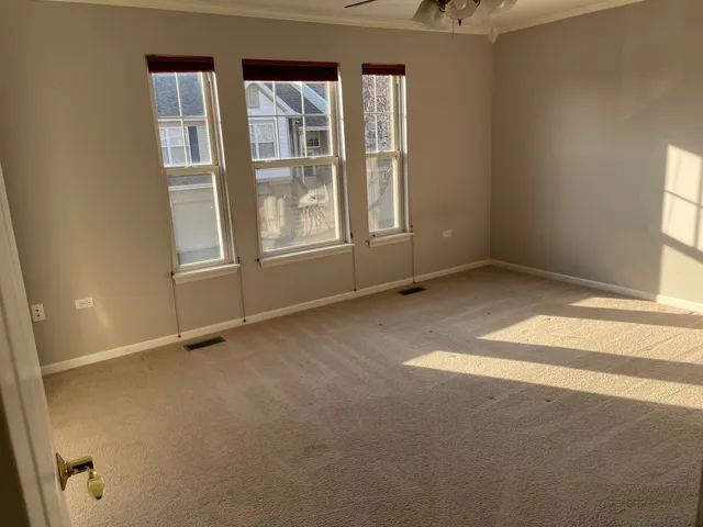 $3,200 | 3031 Saganashkee Lane, Naperville, IL 60564