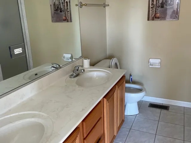 $3,200 | 3031 Saganashkee Lane, Naperville, IL 60564