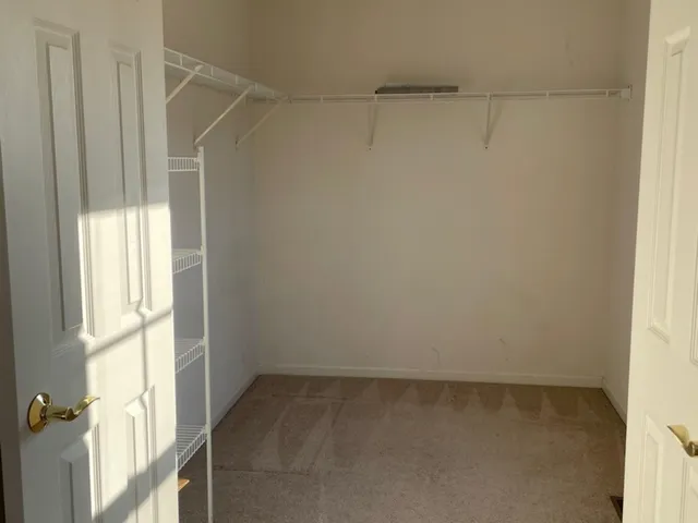 $3,200 | 3031 Saganashkee Lane, Naperville, IL 60564