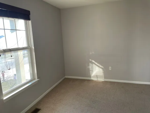 $3,200 | 3031 Saganashkee Lane, Naperville, IL 60564